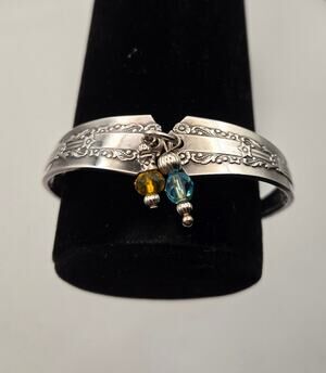 Wm. A. Rogers Sectional Oneida LTD. Silver Plated bracelet.
